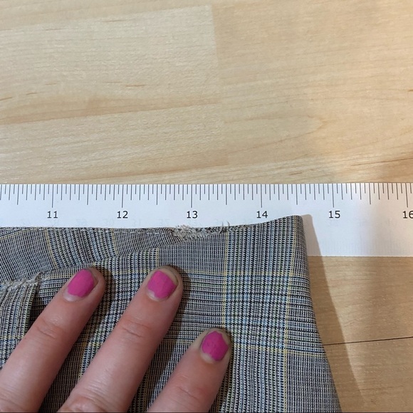 Beechers Brook plaid shorts capris in size 2 - Picture 6 of 7